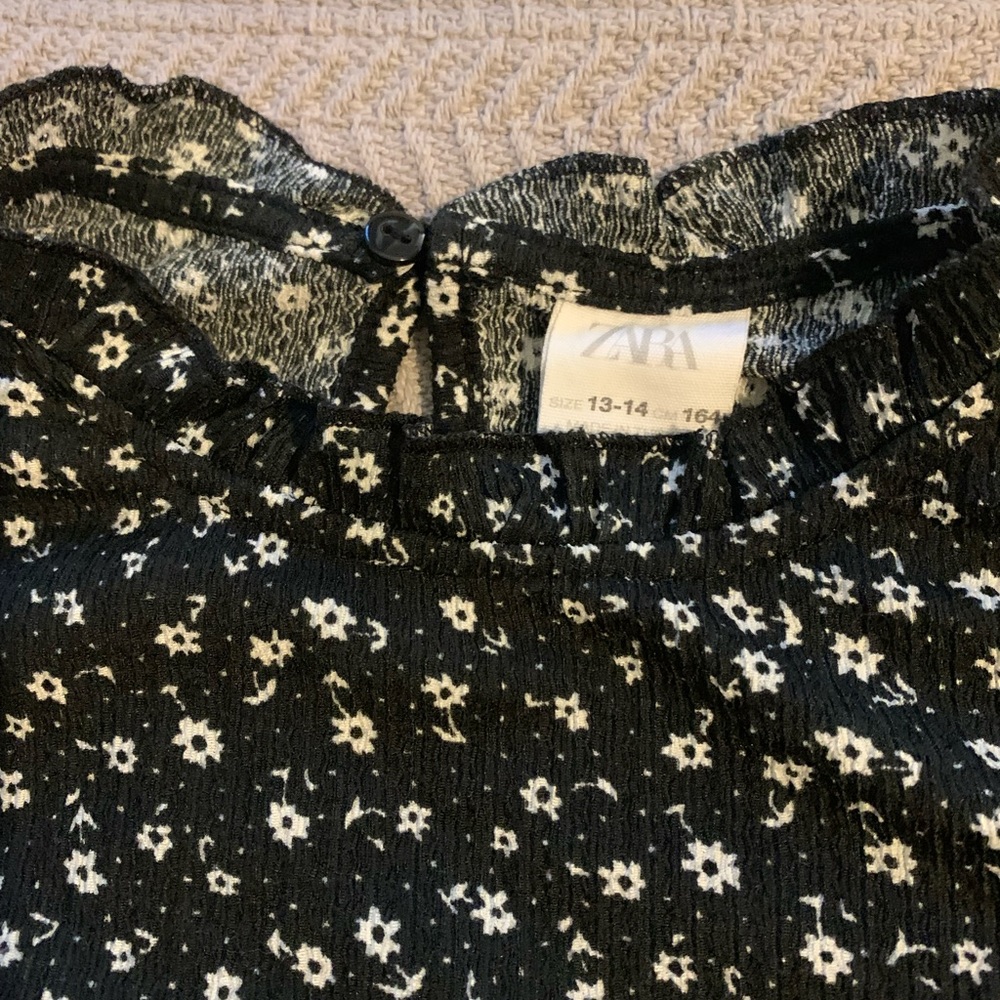 T-shirt size 13-14 - Picture 3 of 3
